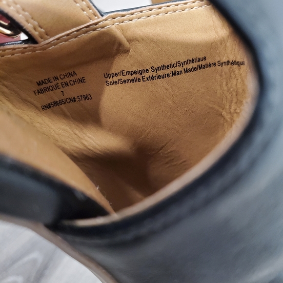 NEW 14th & Union Black Open Toe Block Heel Sandals - Picture 6 of 7